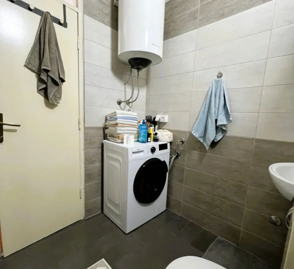 Prodaja, jednosoban stan, 48m², Pejton, Podgorica
