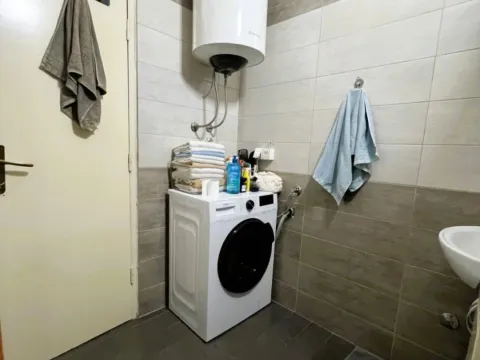 Prodaja, jednosoban stan, 48m², Pejton, Podgorica - image 8