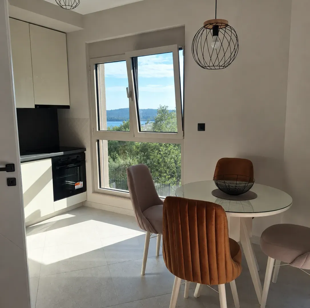 Rent, one bedroom apartment, 41m², Tripovići, Tivat