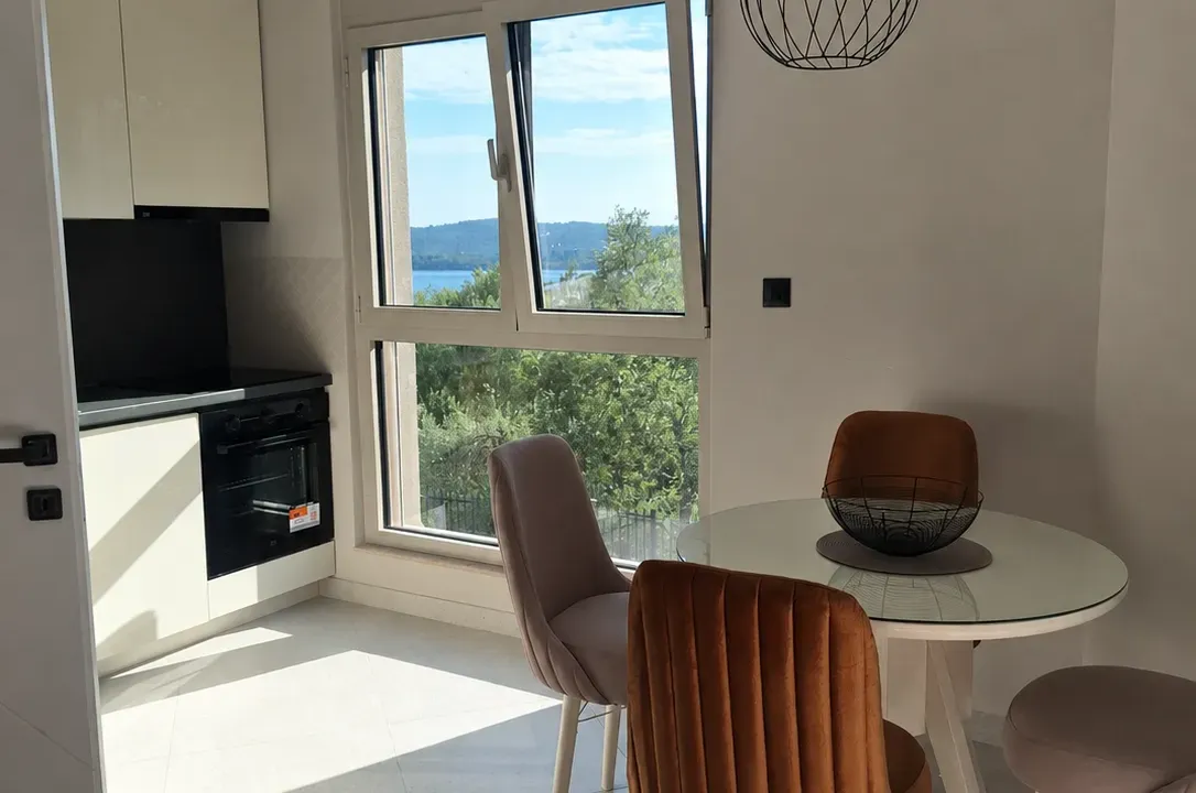 Rent, one bedroom apartment, 41m², Tripovići, Tivat