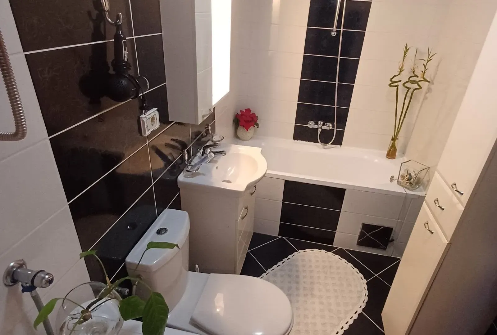 Rent, two bedroom apartment, 106m², Bonići, Tivat