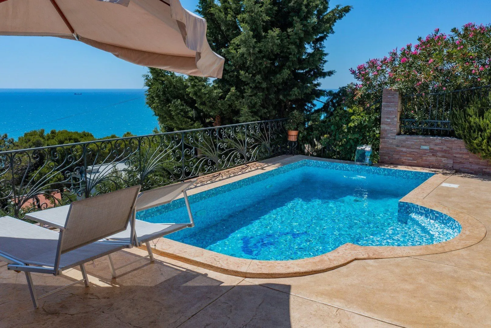 Sale, house, 252m², Zeleni Pojas, Bar