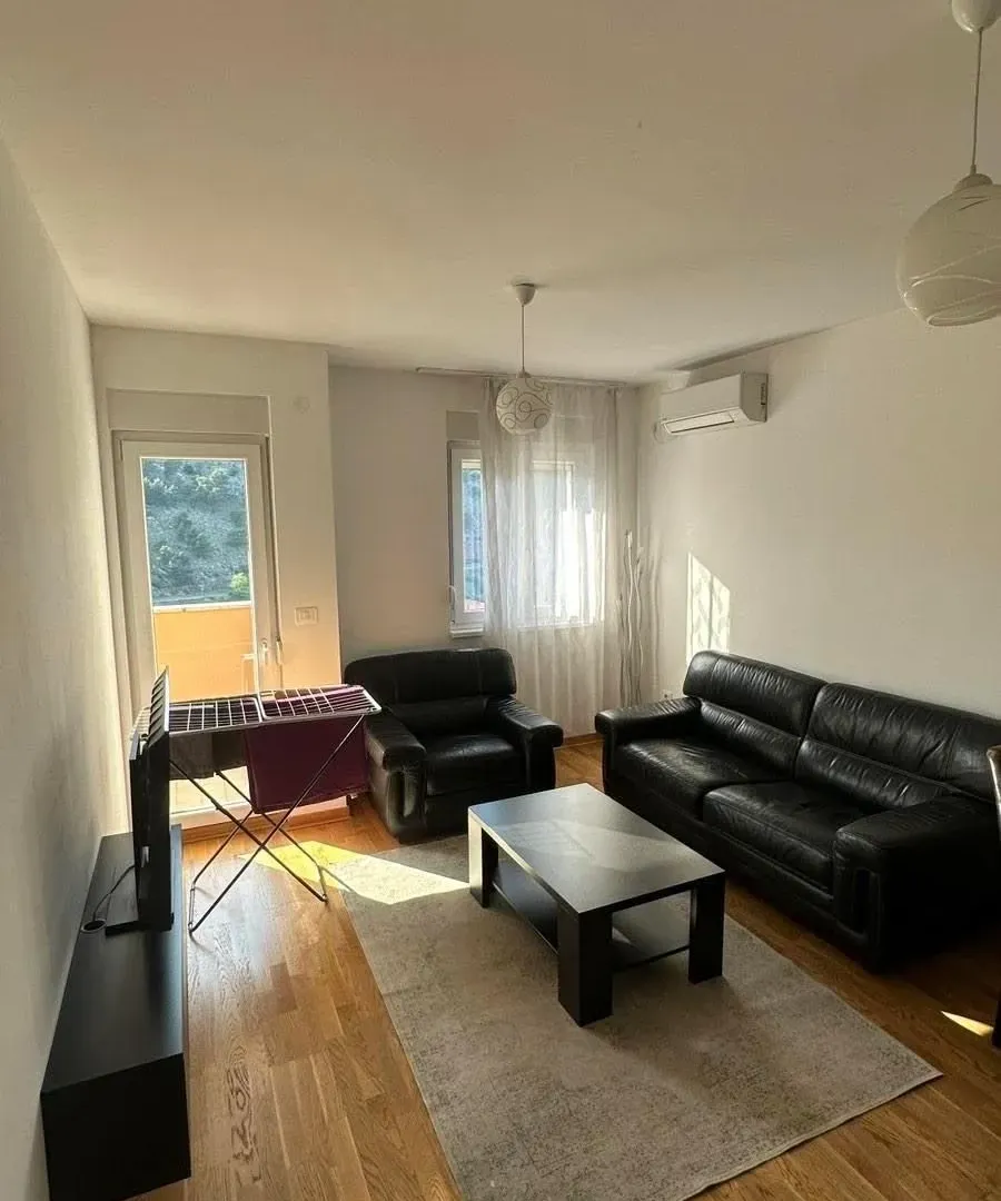 Rent, one bedroom apartment, 45m², City Kej, Podgorica