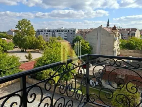 Izdavanje, jednosoban stan, 40m², Centar, Subotica - image 11