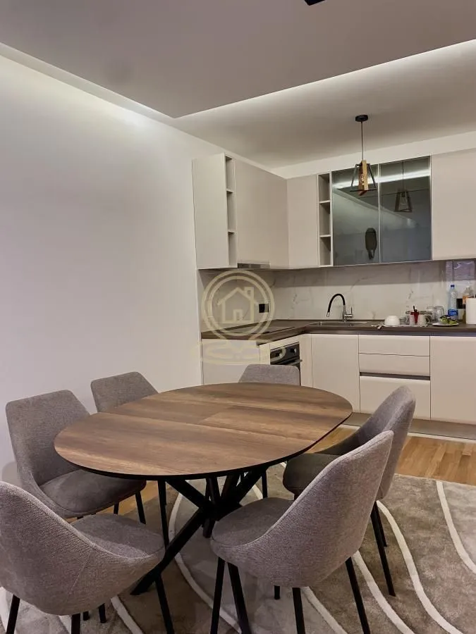 Izdavanje, dvosoban stan, 80m², Medijana, Niš