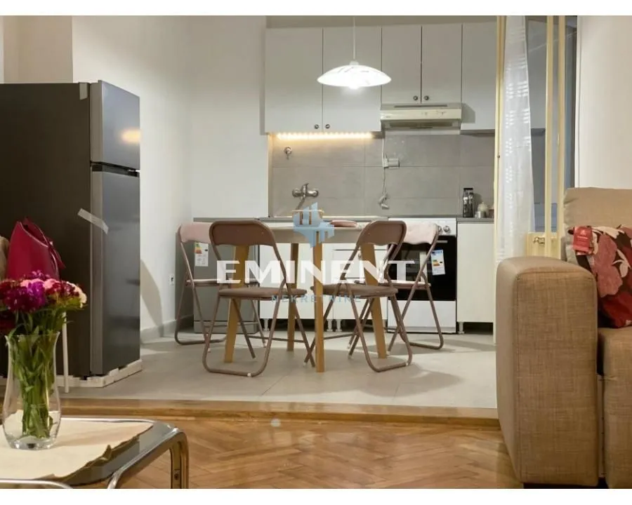 Izdavanje, dvosoban stan, 52m², Cvetni Trg, Vračar Sve Podlokacije