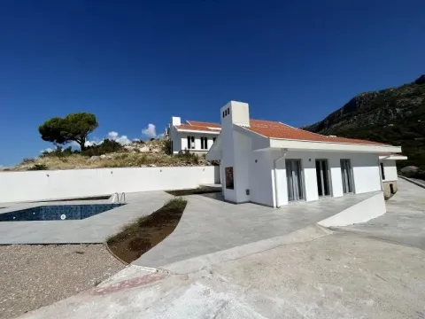 Prodaja, trosoban stan, 160m², Sveti Stefan, Budva - image 1