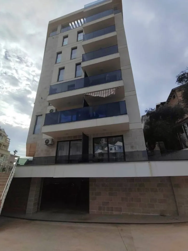 Sale, studio apartment, 33m², Rafailovići, Budva