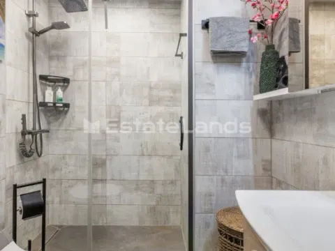 Sale, two bedroom apartment, 85m², Dobrota, Kotor - image 7