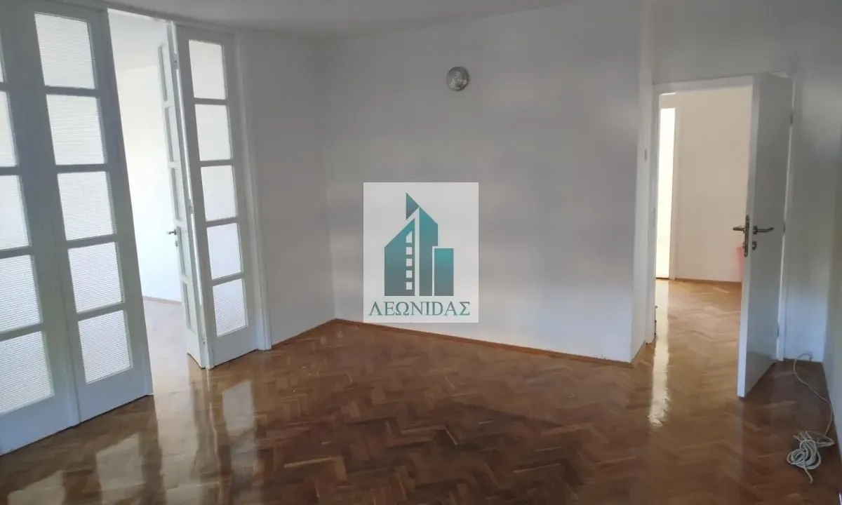 Izdavanje, četvorosoban stan, 88m², Centar, Niš