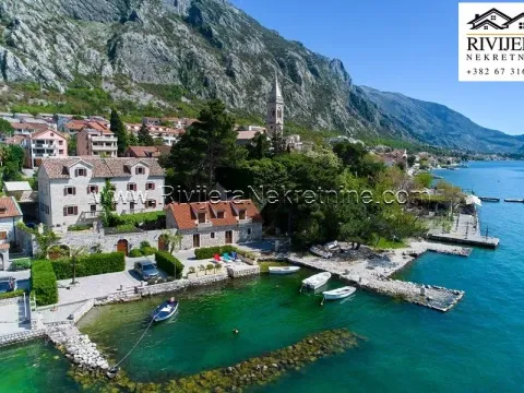 Sale, house, 450m², Dobrota, Kotor