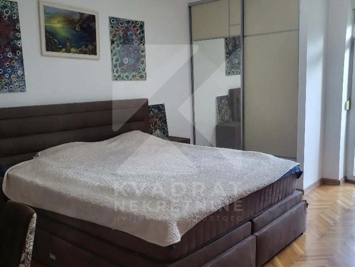 Prodaja, dvosoban stan, 73m², Centar, Podgorica