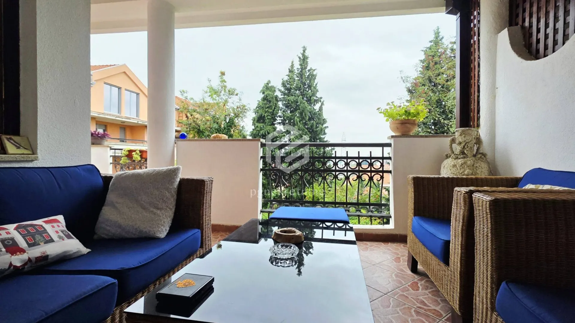 Rent, house, 285m², Gorica C, Podgorica