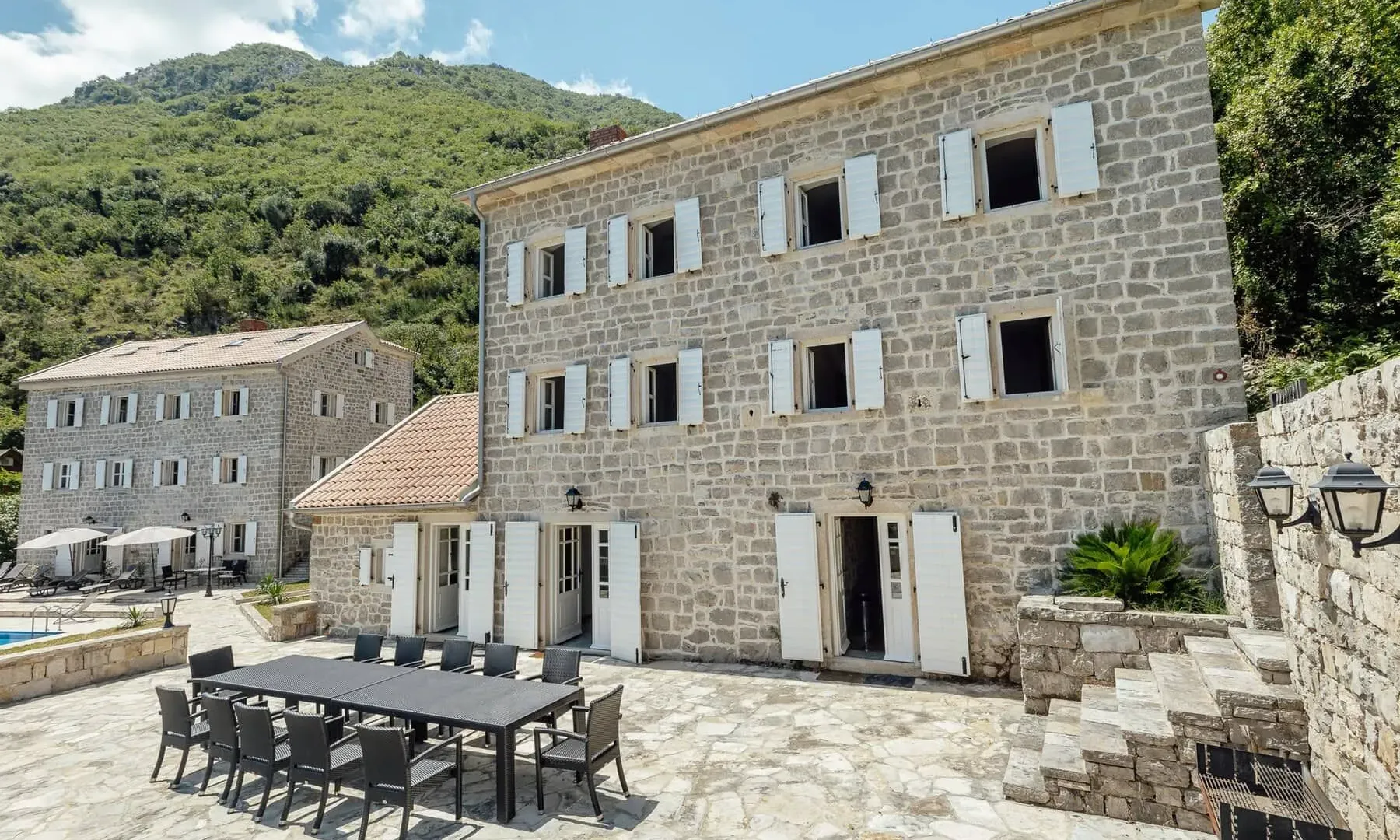 Sale, house, 800m², Prčanj, Kotor