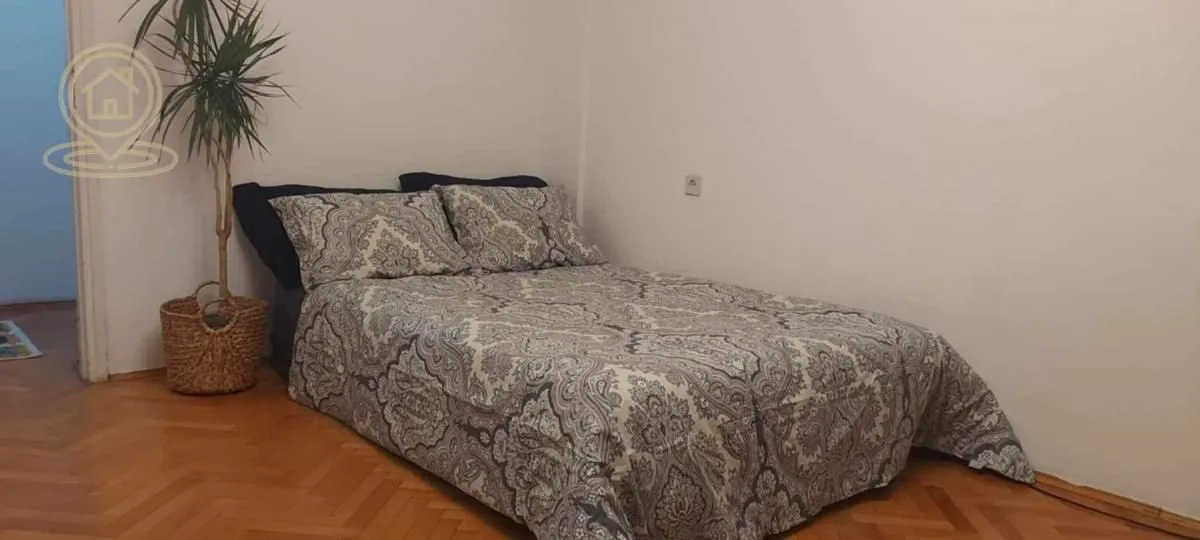 Prodaja, trosoban stan, 85m², Crveni Pevac, Niš
