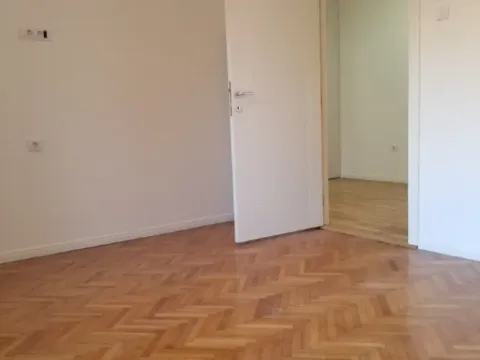 Sale, two bedroom apartment, 65m², Centar, Novi Sad - image 2
