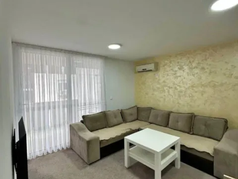 Izdavanje, jednosoban stan, 56m2, Centar, Bar Izdavanje, jednosoban stan, 56m2, Centar, Bar
