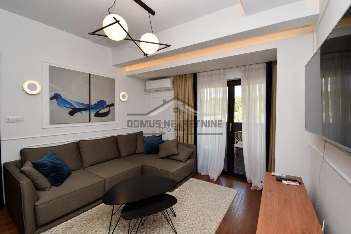 Izdavanje, dvosoban stan, 66m², Vezirov Most, Podgorica