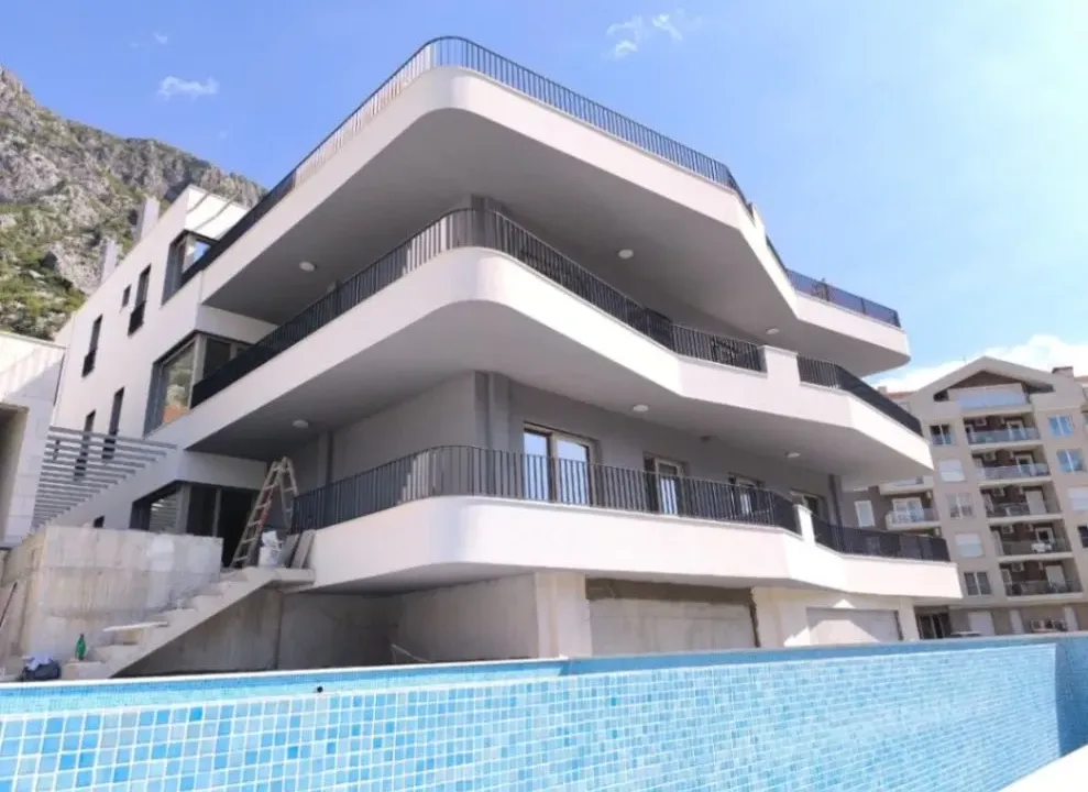 Sale, two bedroom apartment, 52m², Dobrota, Kotor