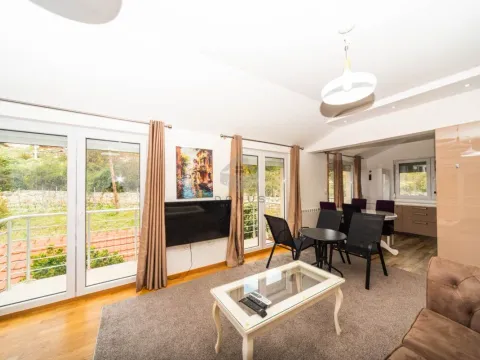 Rent, three bedroom apartment, 125m², Podgorica, Crna Gora - image 3