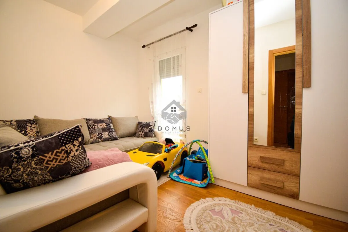 Izdavanje, trosoban stan, 80m², Ljubović, Podgorica