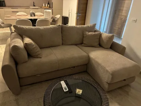 Izdavanje, dvosoban stan, 150m², Đuraševići, Tivat - image 2