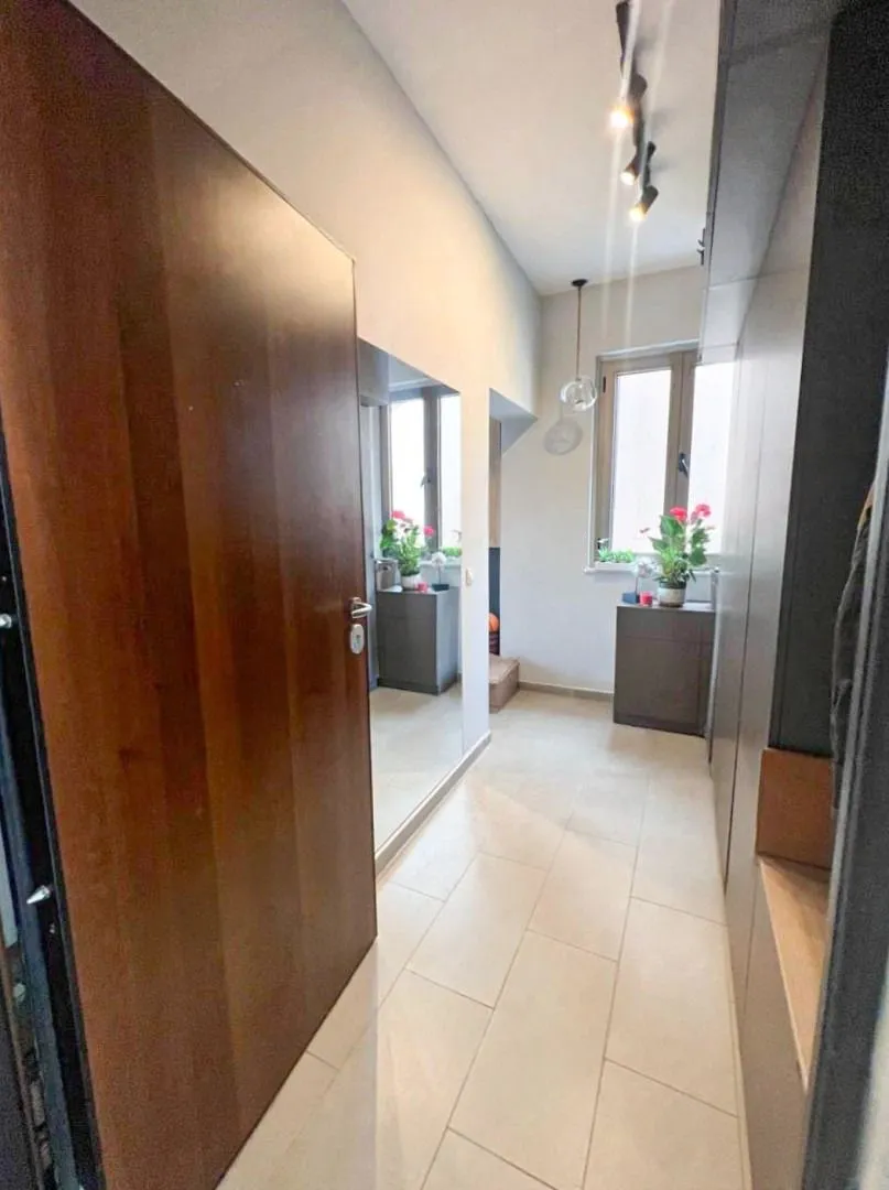 Prodaja, jednosoban stan, 56m², Mažina, Tivat
