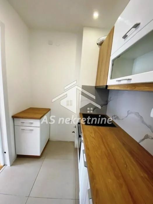 Izdavanje, trosoban stan, 58m², Zvezdara Sve Podlokacije, Beograd