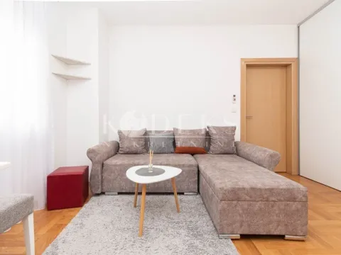 Izdavanje, jednosoban stan, 33m², Stari Aerodrom, Podgorica - image 6