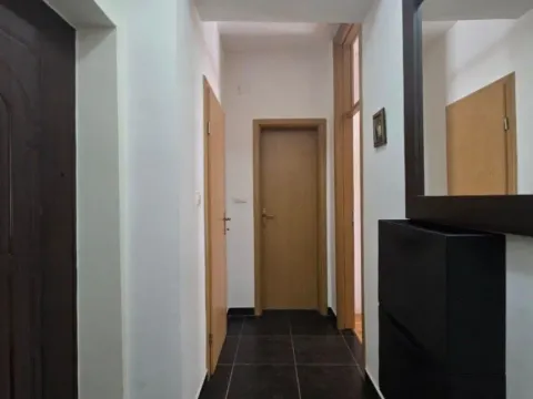 Izdavanje, jednosoban stan, 60m², Pobrežje, Podgorica - image 7