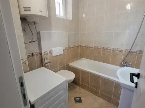 Izdavanje, jednosoban stan, 38m², Centar, Novi Sad - image 9