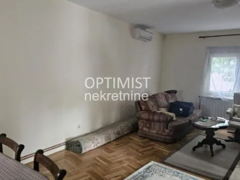 Sale, house, 176m², Batajnica, Beograd - image 1