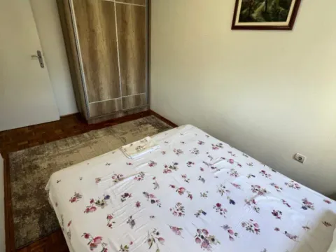 Izdavanje, trosoban stan, 100m², Centar, Bar - image 12