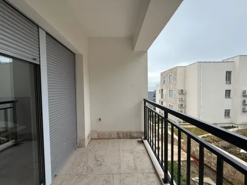 Sale, three bedroom apartment, 90m², Tivat, Crna Gora - image 9