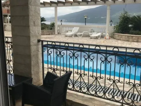 Izdavanje, jednosoban stan, 38m², Đenovići, Herceg Novi - image 2