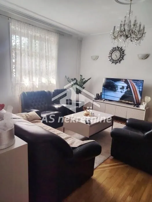 Rent, four bedroom apartment, 120m², Bulbulder, Zvezdara Sve Podlokacije