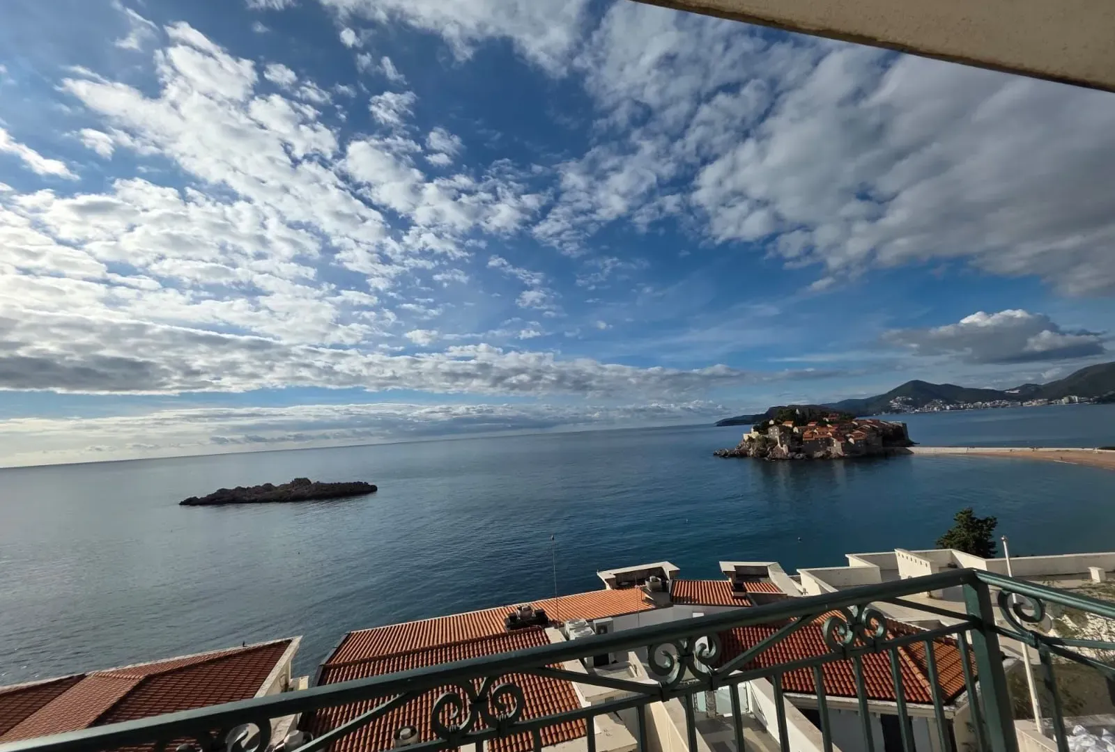 Prodaja, ugostiteljski objekat, 1200m², Sveti Stefan, Budva