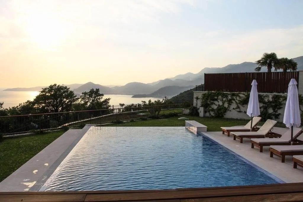 Sale, house, 600m², Blizikuće, Budva