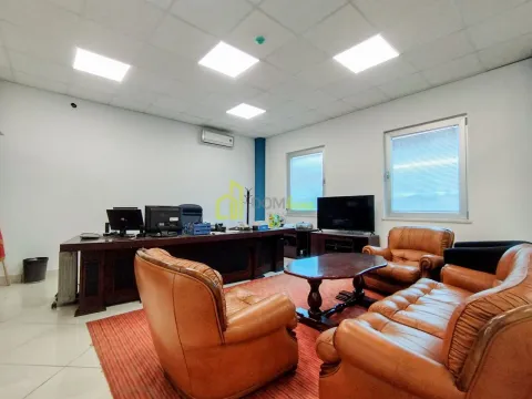 Izdavanje, poslovni prostor, 660m², Tuzi, Podgorica - image 7