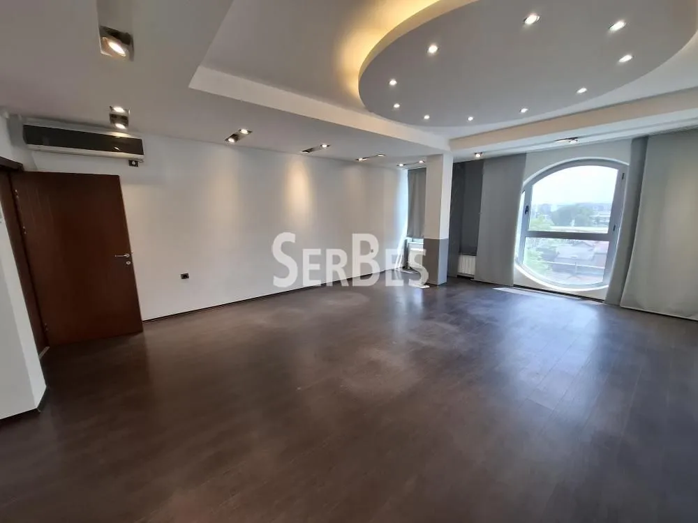 Sale, office space, 736m², Salajka, Novi Sad Sve Podlokacije