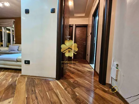 Izdavanje, dvosoban stan, 87m², City Kvart, Podgorica - image 8