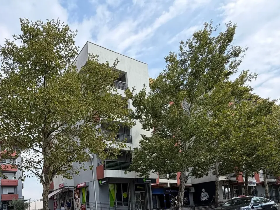 Prodaja, trosoban stan, 92m², Gintaš, Podgorica