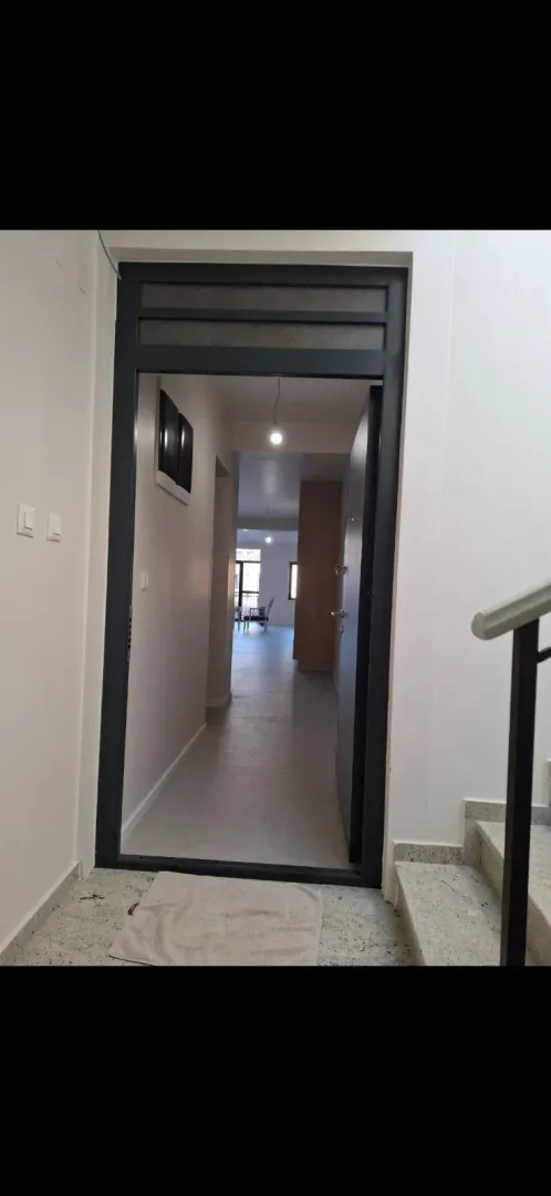 Prodaja, dvosoban stan, 127m², Centar, Podgorica