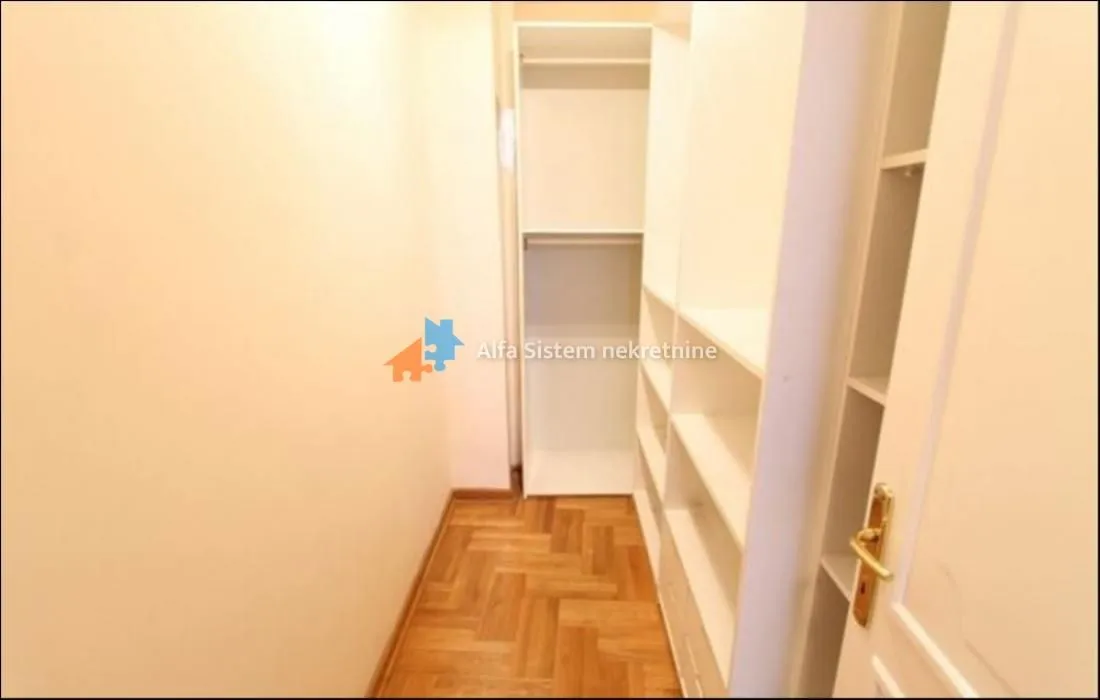 Rent, office space, 180m², Stari Grad, Beograd