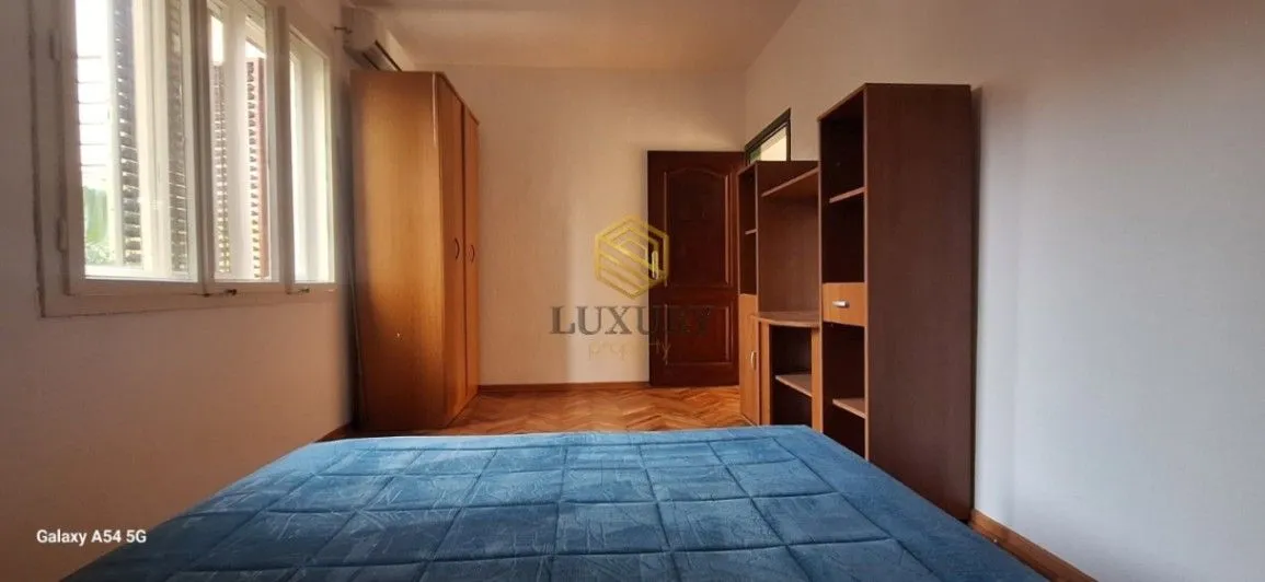 Izdavanje, jednosoban stan, 50m², Stari Aerodrom, Podgorica