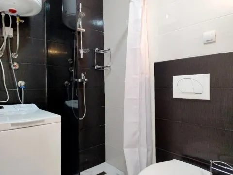 Izdavanje, jednosoban stan, 46m², Podkošljun, Budva - image 11