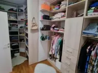 Izdavanje, četvorosoban stan, 100m², Centar, Novi Sad - image 17