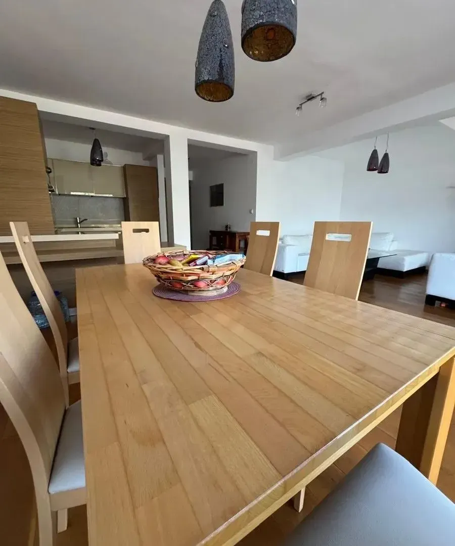 Prodaja, dvosoban stan, 102m², Stoliv, Kotor