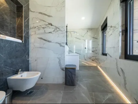 Prodaja, kuća, 311m², Tivat, Crna Gora - image 8