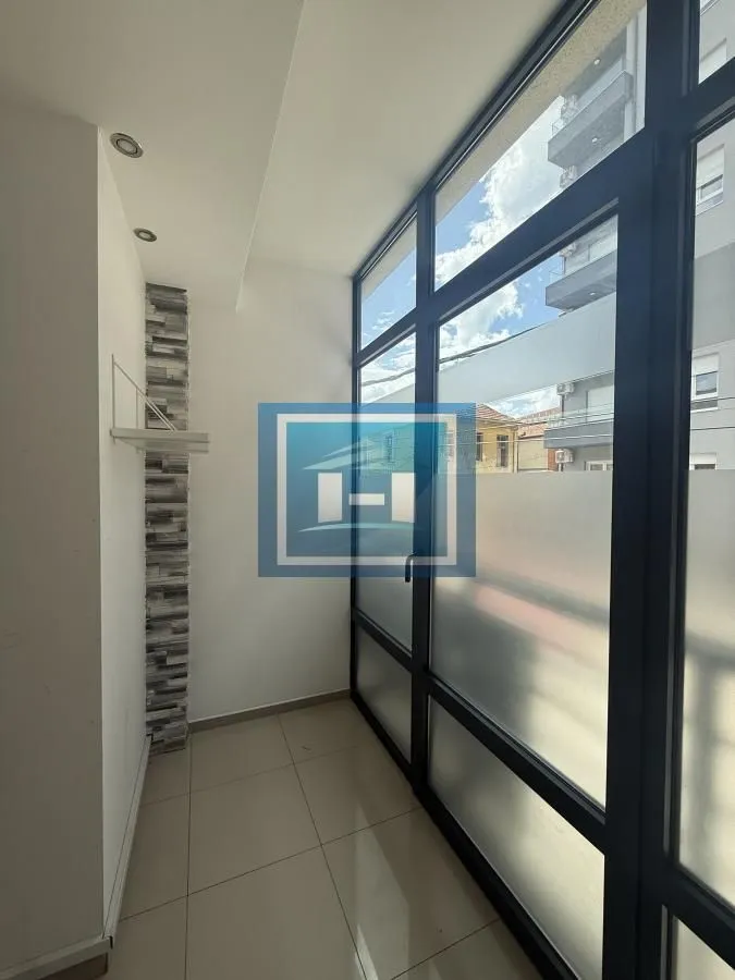 Izdavanje, jednosoban stan, 55m², Centar, Jagodina
